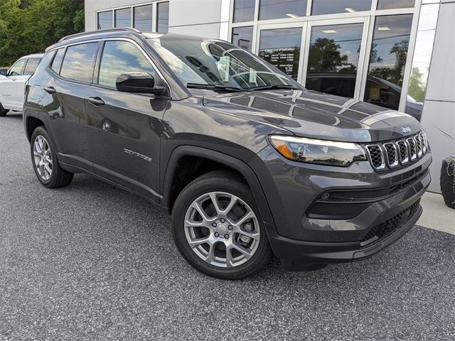 2024 Jeep Compass Latitude Lux