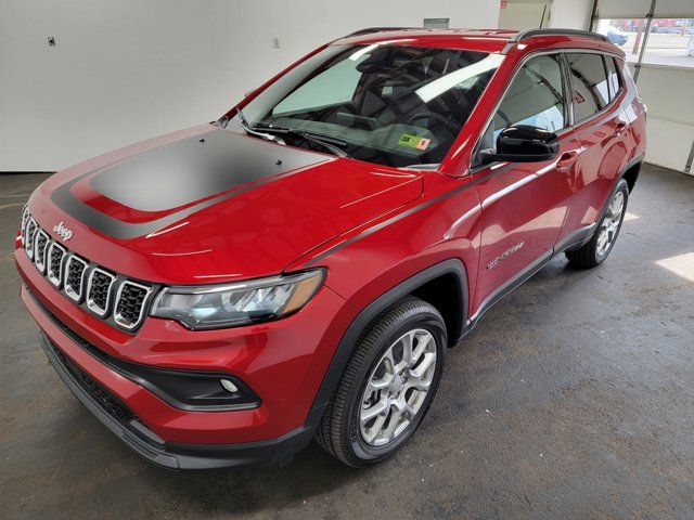 2024 Jeep Compass Latitude Lux