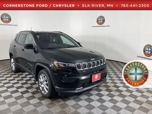 2024 Jeep Compass Latitude Lux