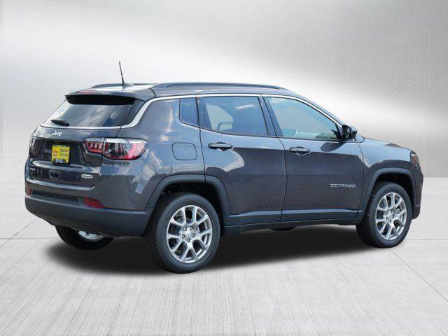 2024 Jeep Compass Latitude Lux