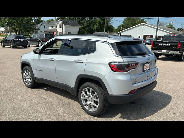 2024 Jeep Compass Latitude Lux