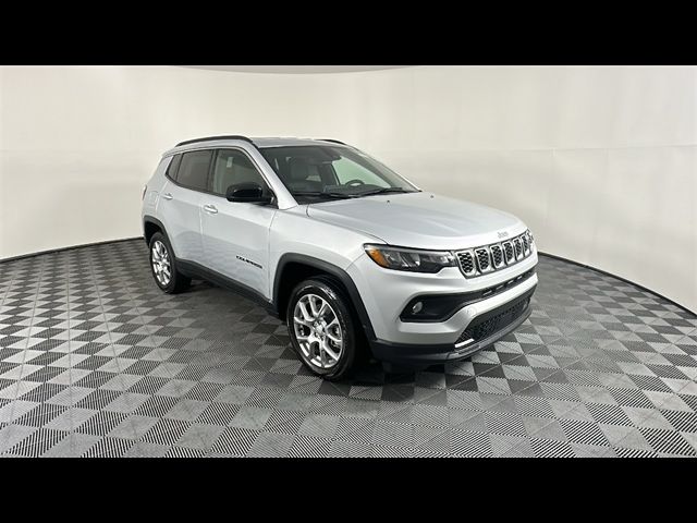 2024 Jeep Compass Latitude Lux