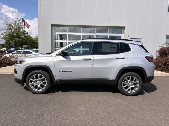 2024 Jeep Compass Latitude Lux