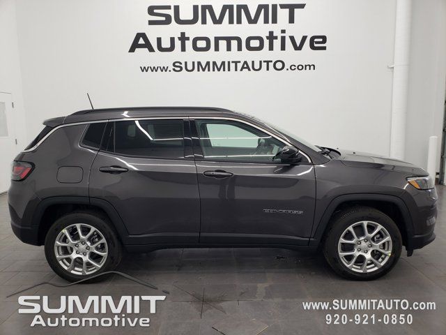 2024 Jeep Compass Latitude Lux