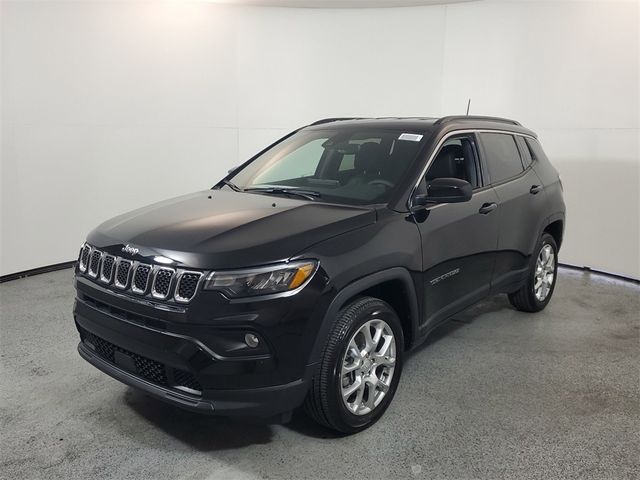 2024 Jeep Compass Latitude Lux