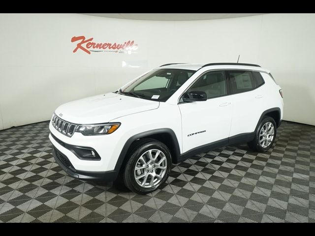 2024 Jeep Compass Latitude Lux