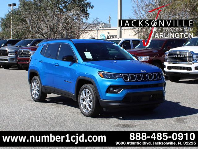 2024 Jeep Compass Latitude Lux