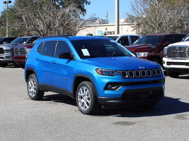 2024 Jeep Compass Latitude Lux