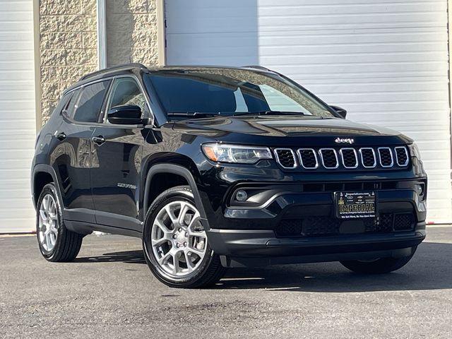 2024 Jeep Compass Latitude Lux