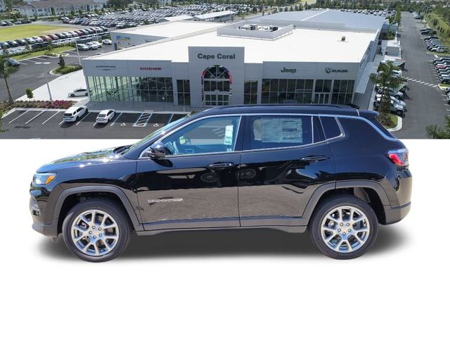 2024 Jeep Compass Latitude Lux