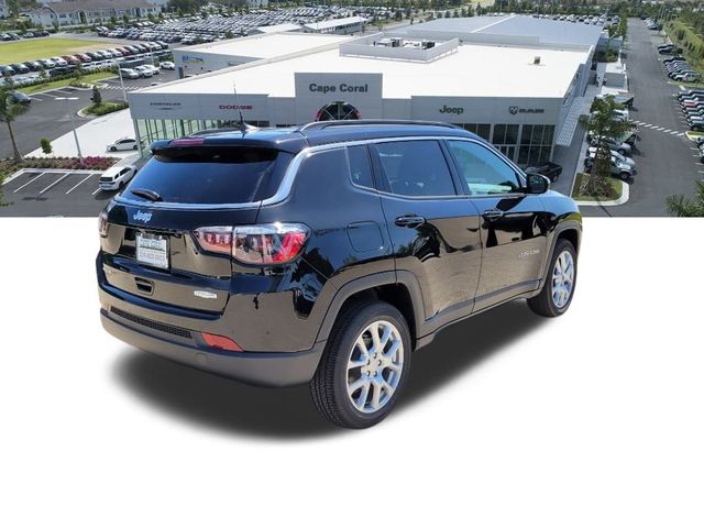 2024 Jeep Compass Latitude Lux