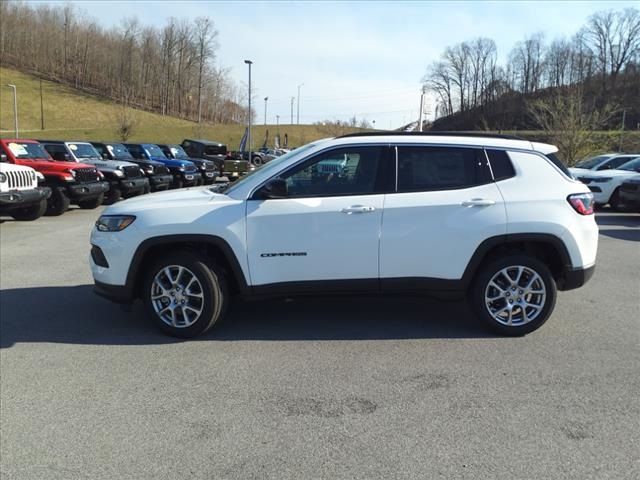 2024 Jeep Compass Latitude Lux