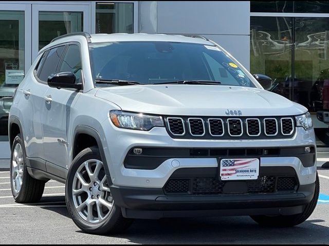 2024 Jeep Compass Latitude Lux