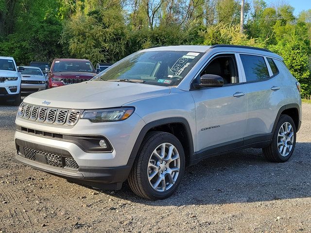 2024 Jeep Compass Latitude Lux