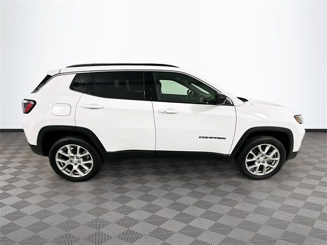 2024 Jeep Compass Latitude Lux