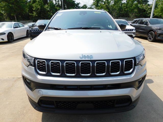 2024 Jeep Compass Latitude Lux