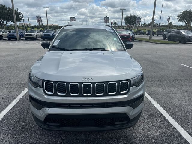 2024 Jeep Compass Latitude Lux