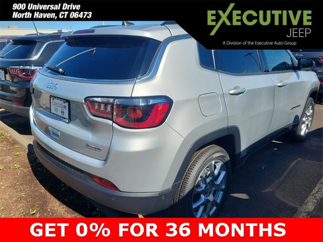 2024 Jeep Compass Latitude Lux