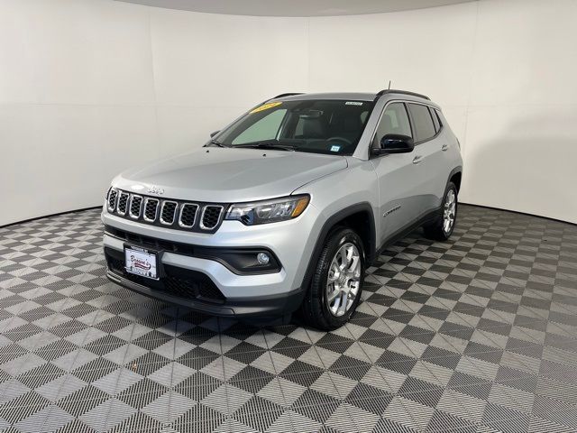 2024 Jeep Compass Latitude Lux