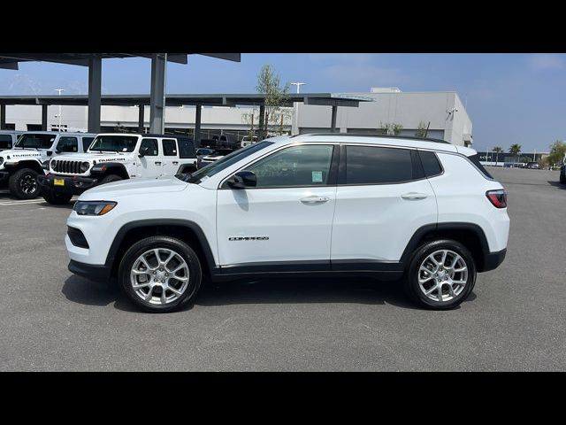 2024 Jeep Compass Latitude Lux