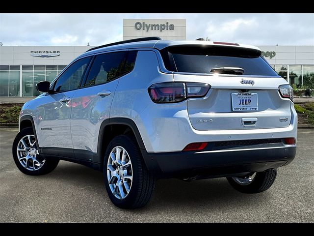 2024 Jeep Compass Latitude Lux