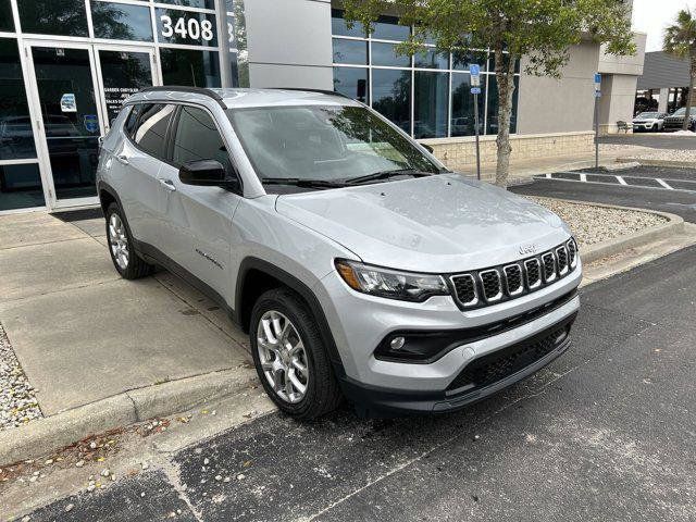 2024 Jeep Compass Latitude Lux