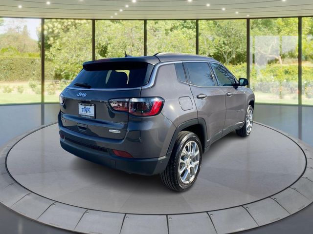 2024 Jeep Compass Latitude Lux