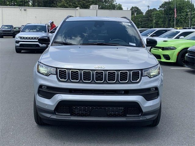 2024 Jeep Compass Latitude Lux