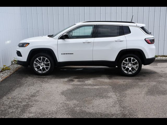 2024 Jeep Compass Latitude Lux