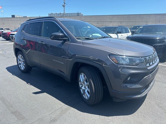 2024 Jeep Compass Latitude Lux