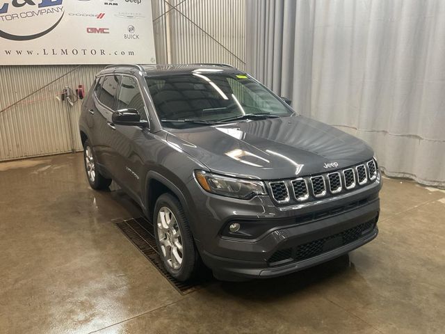 2024 Jeep Compass Latitude Lux