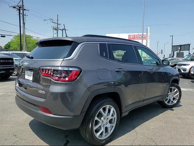 2024 Jeep Compass Latitude Lux