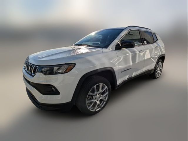 2024 Jeep Compass Latitude Lux