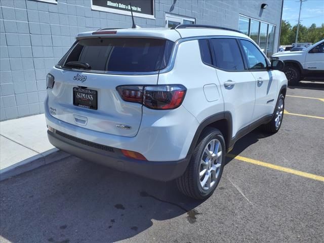 2024 Jeep Compass Latitude Lux