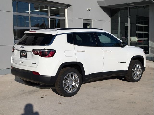 2024 Jeep Compass Latitude Lux