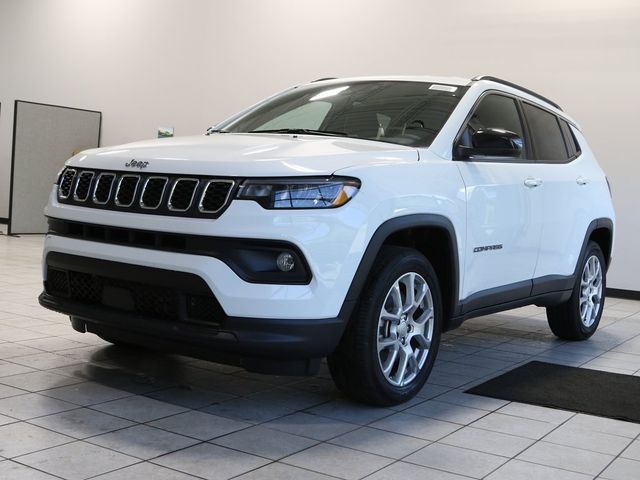 2024 Jeep Compass Latitude Lux