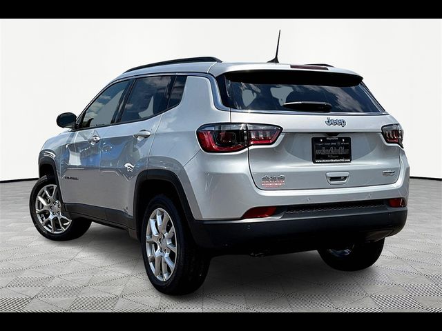 2024 Jeep Compass Latitude Lux