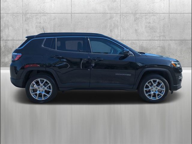 2024 Jeep Compass Latitude Lux