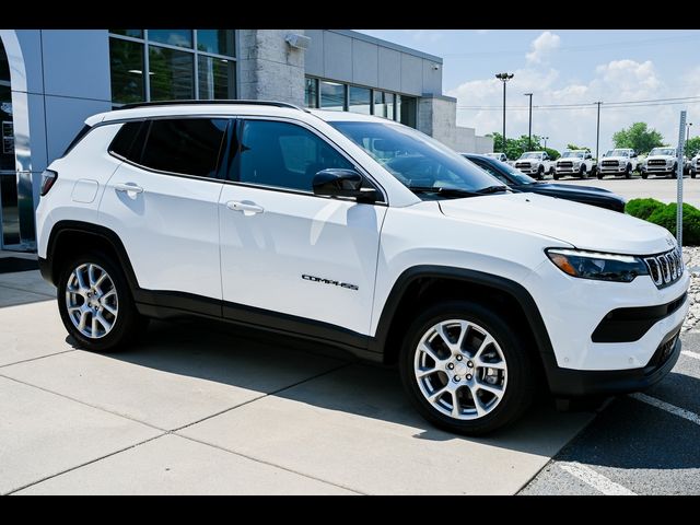 2024 Jeep Compass Latitude Lux