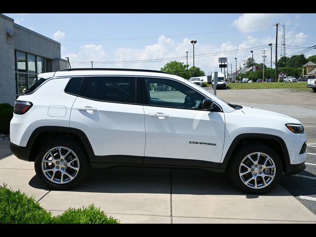 2024 Jeep Compass Latitude Lux