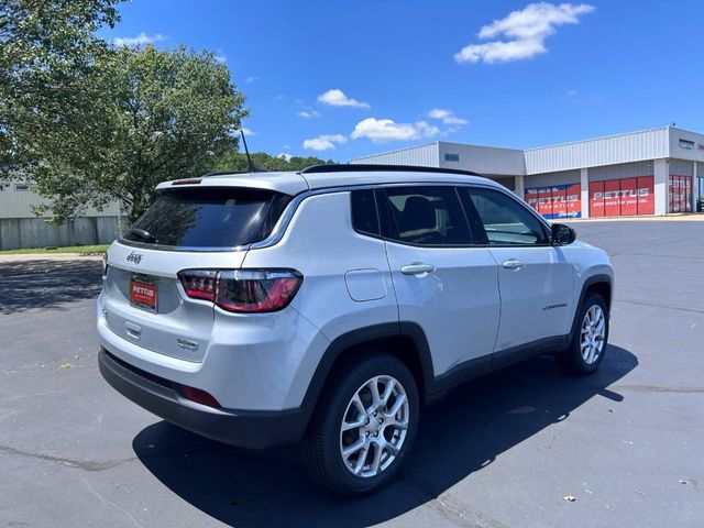 2024 Jeep Compass Latitude Lux