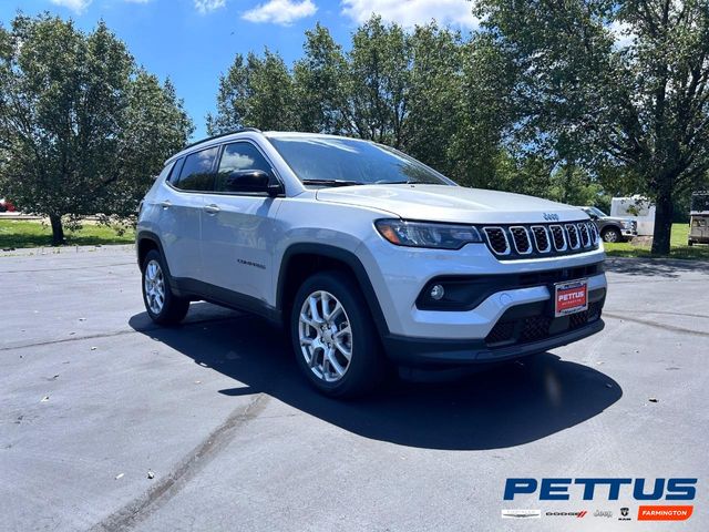 2024 Jeep Compass Latitude Lux