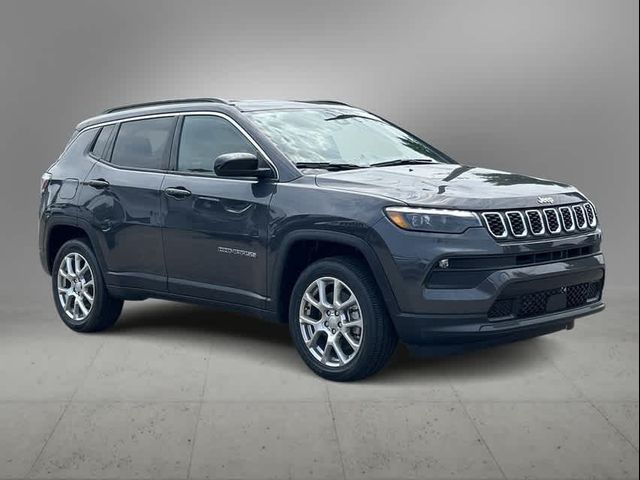 2024 Jeep Compass Latitude Lux