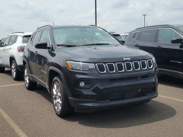 2024 Jeep Compass Latitude Lux