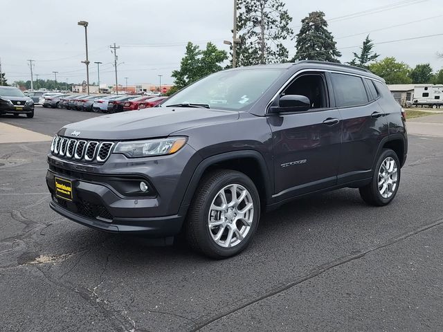 2024 Jeep Compass Latitude Lux