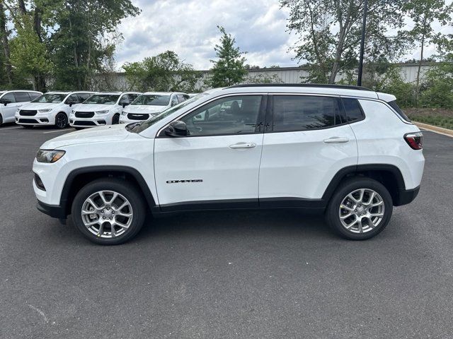 2024 Jeep Compass Latitude Lux