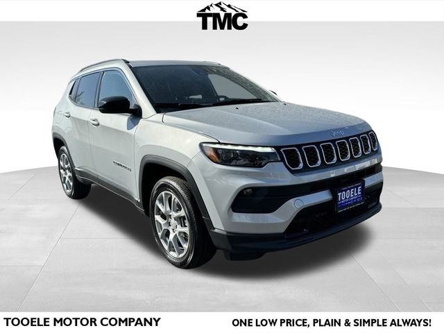 2024 Jeep Compass Latitude Lux