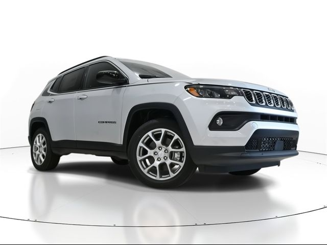 2024 Jeep Compass Latitude Lux