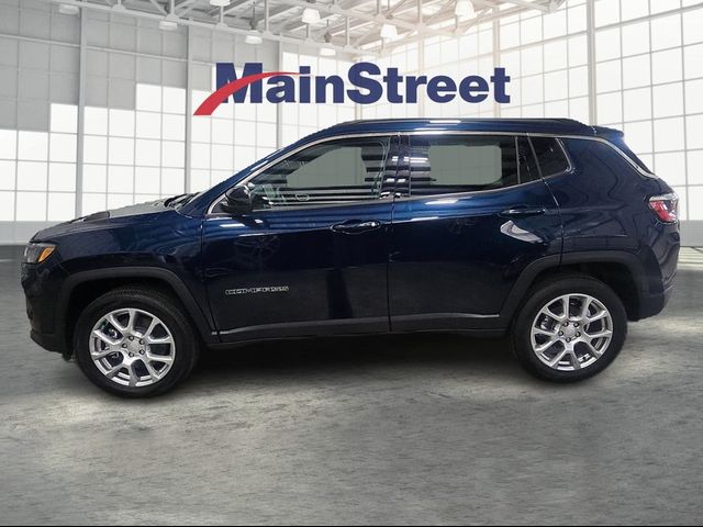 2024 Jeep Compass Latitude Lux