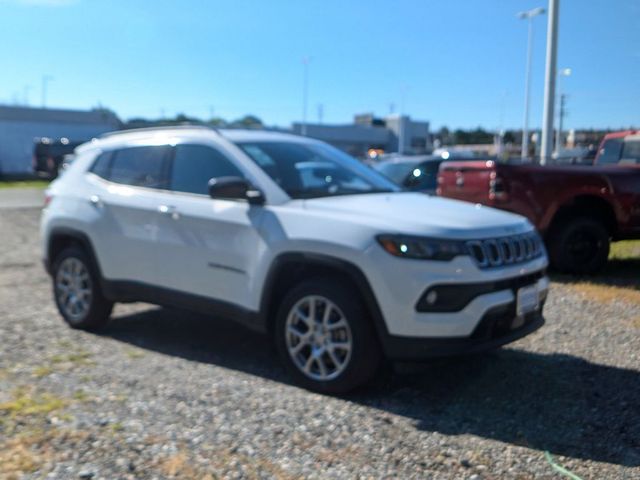 2024 Jeep Compass Latitude Lux